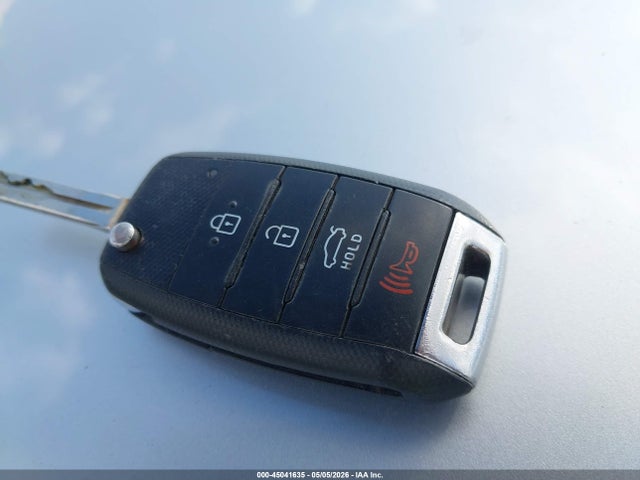 5XXGM4A74FG500059 KIA Optima Lx