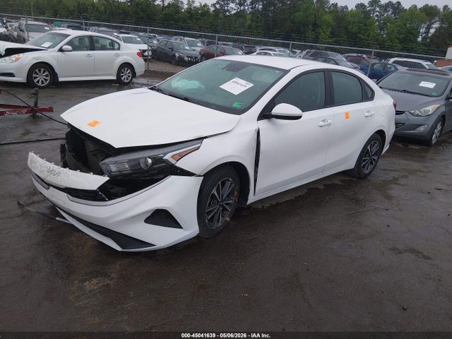 KIA Forte Lxs 2023 3KPF24AD3PE615138 Image 2