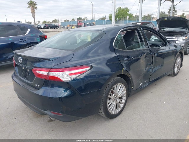 4T1B11HKXJU544240 Toyota CAMRY XLE