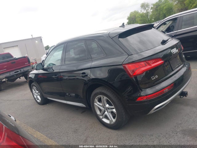 45041684 :رقم المزاد ، WA1ANAFY6J2104971 vin ، 2018 Audi Q5 2.0t Premium/2.0t Tech Premium مزاد بيع