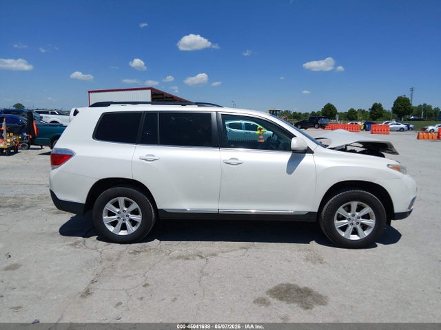 2013 Toyota Highlander Se V6 მანქანა იყიდება აუქციონზე, vin: 5TDBK3EH0DS270559, აუქციონის ნომერი: 45041688