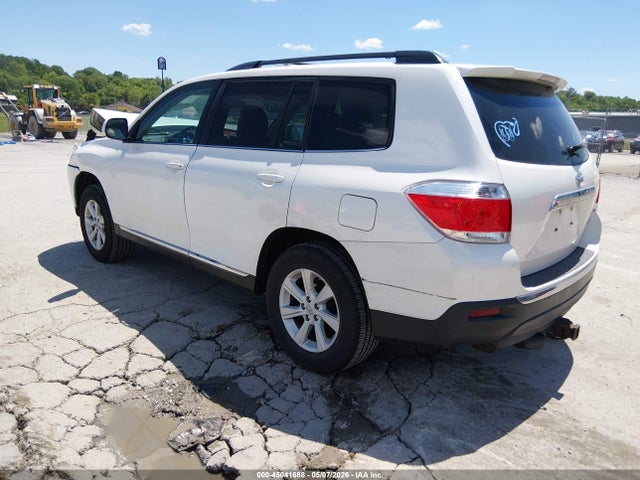 2013 Toyota Highlander Se V6 მანქანა იყიდება აუქციონზე, vin: 5TDBK3EH0DS270559, აუქციონის ნომერი: 45041688