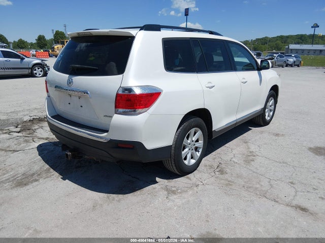 2013 Toyota Highlander Se V6 მანქანა იყიდება აუქციონზე, vin: 5TDBK3EH0DS270559, აუქციონის ნომერი: 45041688