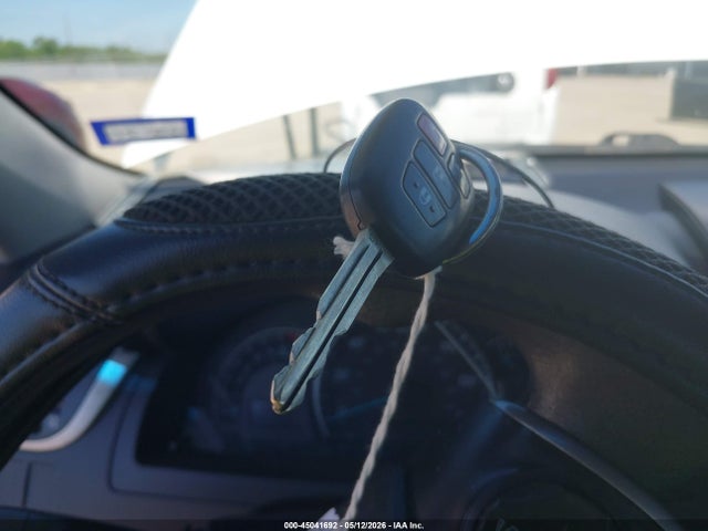 45041692 :رقم المزاد ، 4T1BF1FK5CU586869 vin ، 2012 Toyota Camry Le مزاد بيع