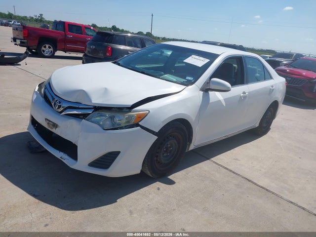 45041692 :رقم المزاد ، 4T1BF1FK5CU586869 vin ، 2012 Toyota Camry Le مزاد بيع