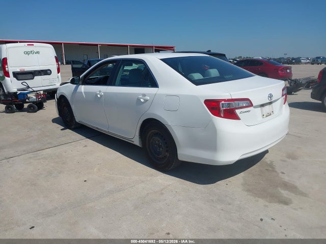 45041692 :رقم المزاد ، 4T1BF1FK5CU586869 vin ، 2012 Toyota Camry Le مزاد بيع