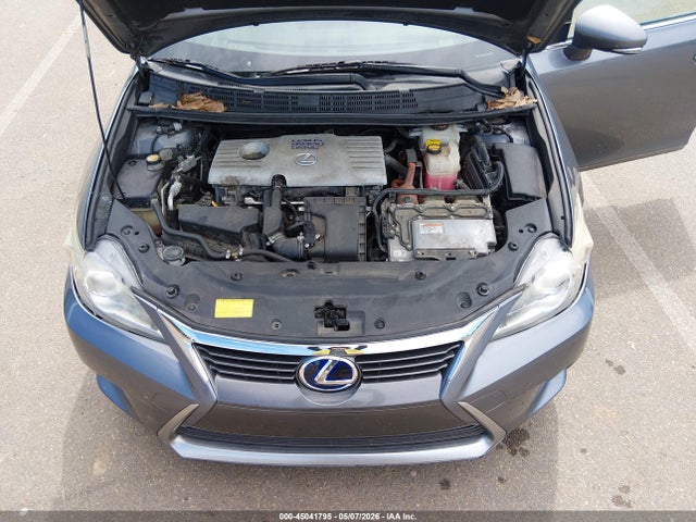 Lexus CT 200H 2014 JTHKD5BH8E2174115 Image 10