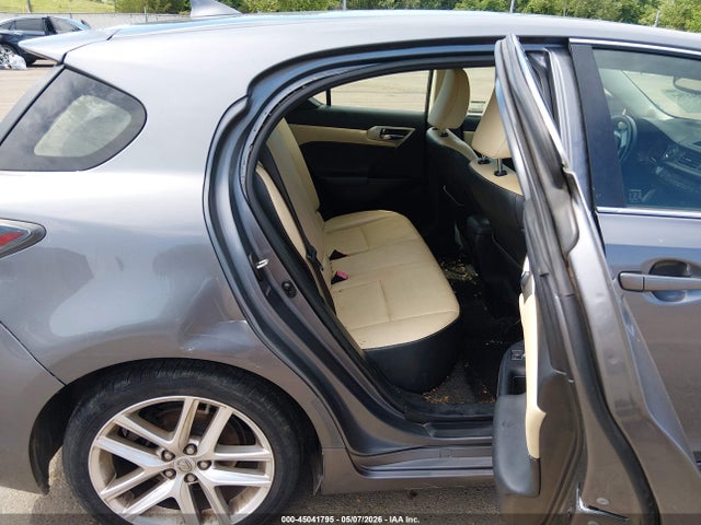 Lexus CT 200H 2014 JTHKD5BH8E2174115 Image 8