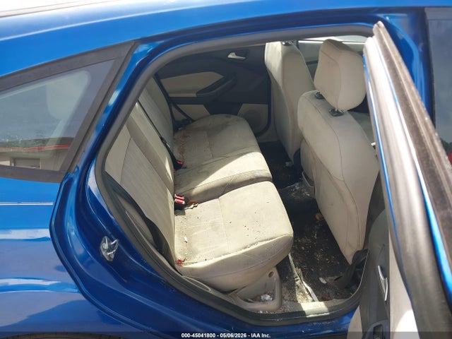 45041800 :رقم المزاد ، 1FADP3K23JL238718 vin ، 2018 Ford Focus Se مزاد بيع