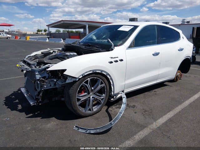 Maserati Levante Modena Ultima 2024 ZN661YUM1RX443733 Image 2