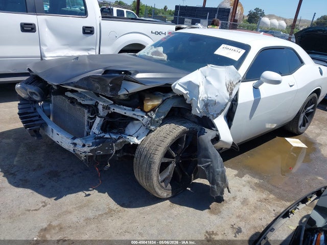 Продаж на аукціоні авто 2016 Dodge Challenger R/t Plus, vin: 2C3CDZBT3GH120088, номер лоту: 45041834