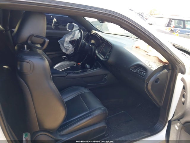 Продаж на аукціоні авто 2016 Dodge Challenger R/t Plus, vin: 2C3CDZBT3GH120088, номер лоту: 45041834