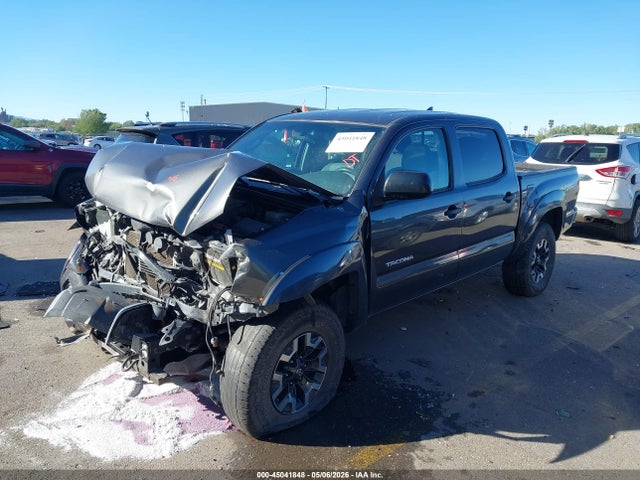 2014 Toyota Tacoma Base V6 მანქანა იყიდება აუქციონზე, vin: 3TMLU4EN3EM148001, აუქციონის ნომერი: 45041848