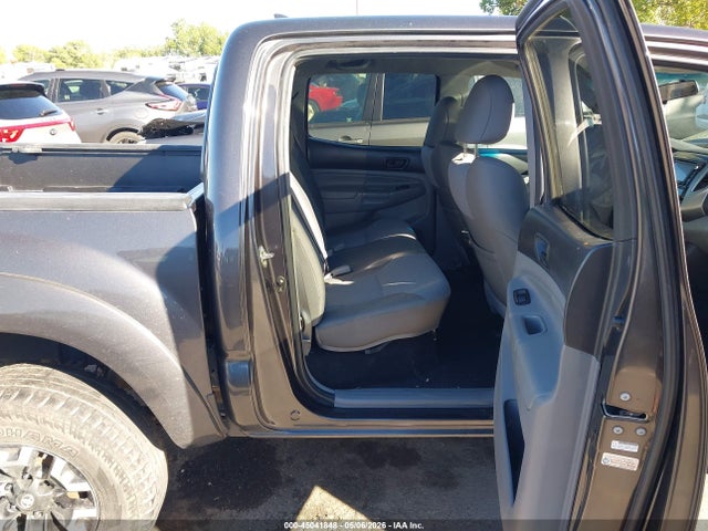 2014 Toyota Tacoma Base V6 მანქანა იყიდება აუქციონზე, vin: 3TMLU4EN3EM148001, აუქციონის ნომერი: 45041848
