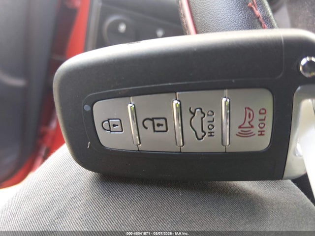 2011 Hyundai Genesis 3.8 Track მანქანა იყიდება აუქციონზე, vin: KMHHU6KHXBU058461, აუქციონის ნომერი: 45041871
