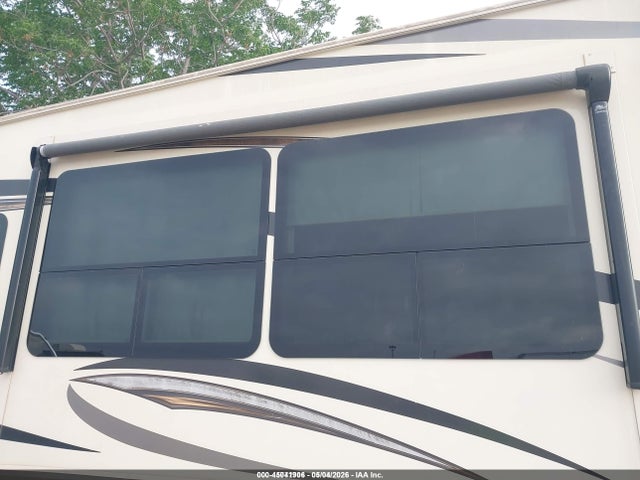 45041906 :رقم المزاد ، 573FS4228MAA01869 vin ، 2021 Grand Design Solltude مزاد بيع