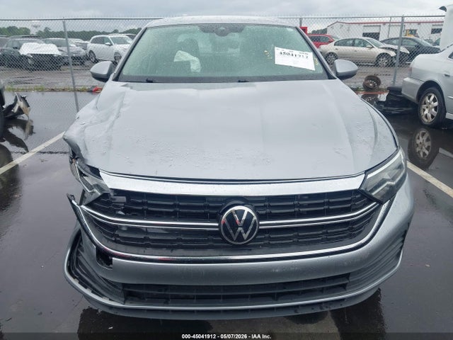 45041912 :رقم المزاد ، 3VWEM7BU1NM002053 vin ، 2022 Volkswagen Jetta 1.5t Se مزاد بيع