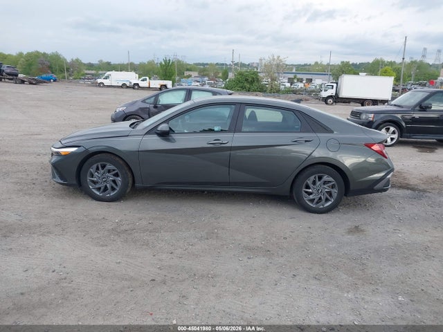 2024 Hyundai Elantra Sel მანქანა იყიდება აუქციონზე, vin: KMHLM4DGXRU697758, აუქციონის ნომერი: 45041980
