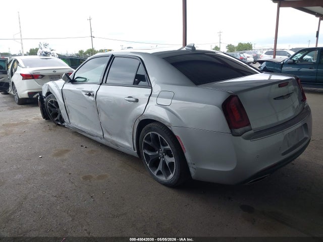 Aukcja sprzedaży 2022 Chrysler 300 S, vin: 2C3CCABGXNH205272, numer aukcji: 45042030