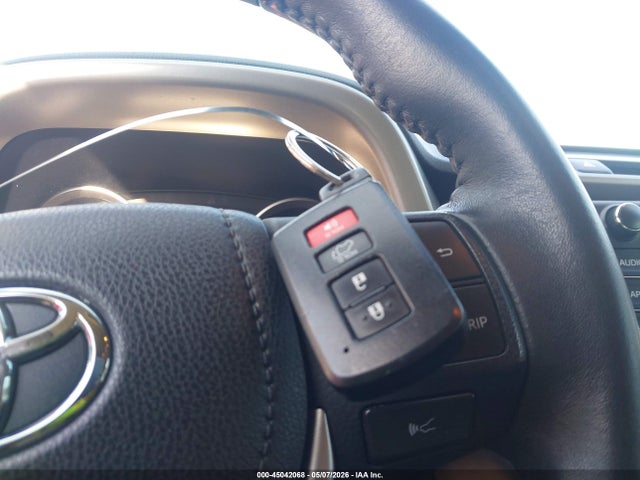 Продажа на аукционе авто 2018 Toyota Rav4 Xle, vin: 2T3RFREV7JW730645, номер лота: 45042068