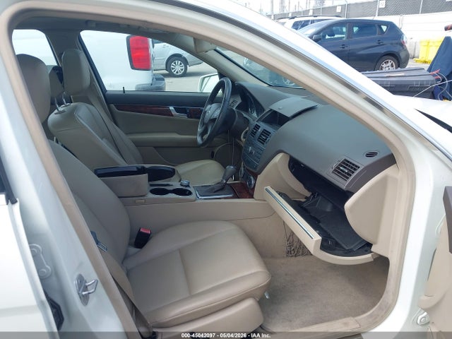 Продаж на аукціоні авто 2011 Mercedes-benz C 300 Luxury/sport, vin: WDDGF5EB8BA510815, номер лоту: 45042097