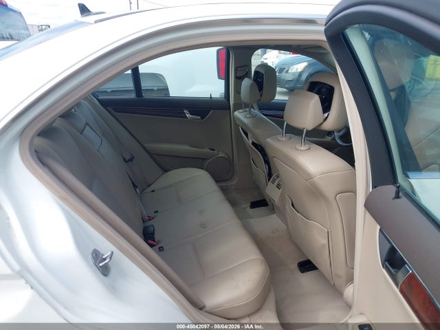 Продаж на аукціоні авто 2011 Mercedes-benz C 300 Luxury/sport, vin: WDDGF5EB8BA510815, номер лоту: 45042097