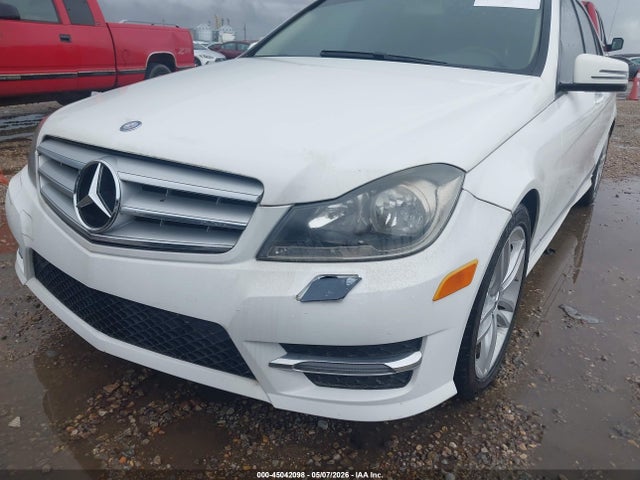 Aukcja sprzedaży 2013 Mercedes-benz C 250 Sport, vin: WDDGF4HBXDR287848, numer aukcji: 45042098