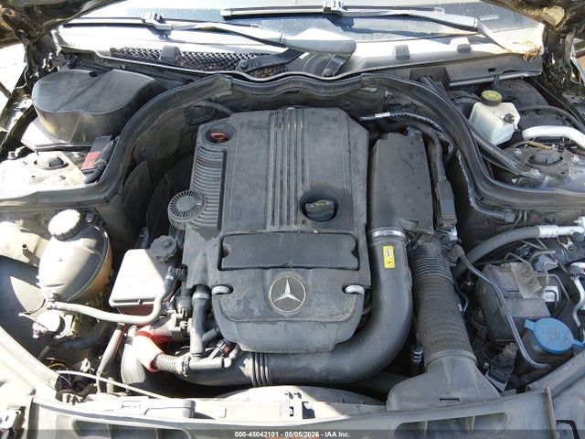 Продажа на аукционе авто 2013 Mercedes-benz C 250 Luxury/sport, vin: WDDGF4HB0DA765709, номер лота: 45042101