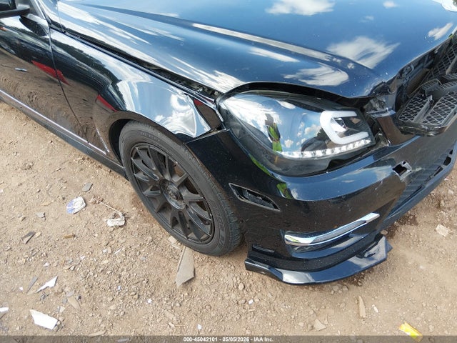 Продажа на аукционе авто 2013 Mercedes-benz C 250 Luxury/sport, vin: WDDGF4HB0DA765709, номер лота: 45042101