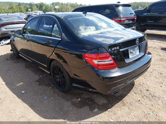 Продажа на аукционе авто 2013 Mercedes-benz C 250 Luxury/sport, vin: WDDGF4HB0DA765709, номер лота: 45042101
