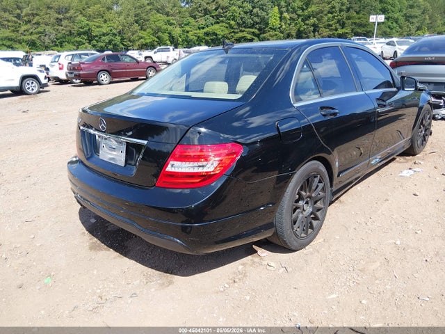 Продажа на аукционе авто 2013 Mercedes-benz C 250 Luxury/sport, vin: WDDGF4HB0DA765709, номер лота: 45042101
