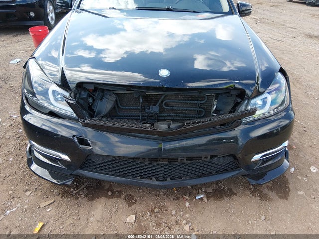 Продажа на аукционе авто 2013 Mercedes-benz C 250 Luxury/sport, vin: WDDGF4HB0DA765709, номер лота: 45042101