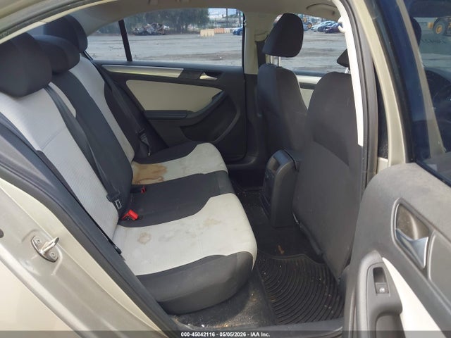 3VWD17AJ5FM319511 Volkswagen Jetta 1.8t Se