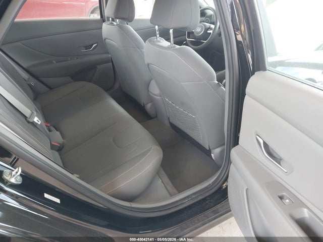 KMHLN4AG2NU217028 Hyundai ELANTRA SEL