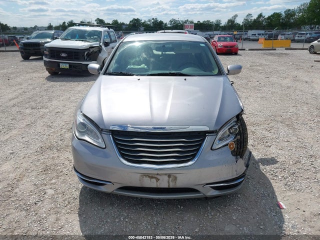 Chrysler 200 Touring 2014 1C3CCBBB4EN171590 Image 12