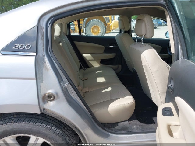 Chrysler 200 Touring 2014 1C3CCBBB4EN171590 Image 8