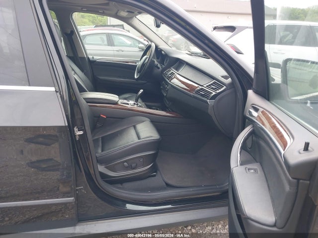 45042196 :رقم المزاد ، 5UXZV8C52BL418929 vin ، 2011 Bmw X5 Xdrive50i مزاد بيع