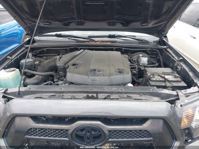 Продажа на аукционе авто 2015 Toyota Tacoma Base V6, vin: 5TFLU4EN1FX123240, номер лота: 45042208