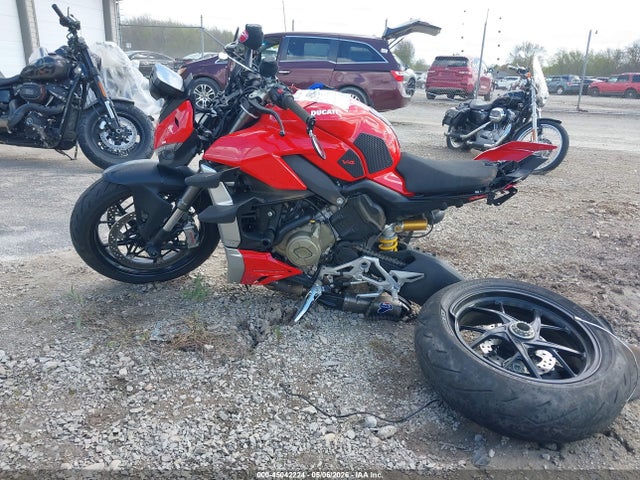 Продажа на аукционе авто 2022 Ducati Streetfighter V4/v4s, vin: ZDMFAKNW3NB007752, номер лота: 45042224