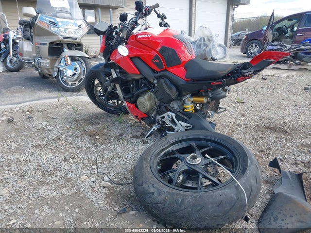 Продажа на аукционе авто 2022 Ducati Streetfighter V4/v4s, vin: ZDMFAKNW3NB007752, номер лота: 45042224