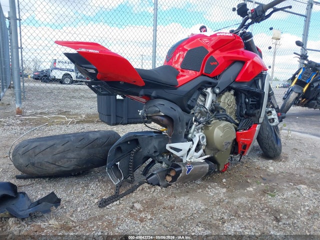 Продажа на аукционе авто 2022 Ducati Streetfighter V4/v4s, vin: ZDMFAKNW3NB007752, номер лота: 45042224