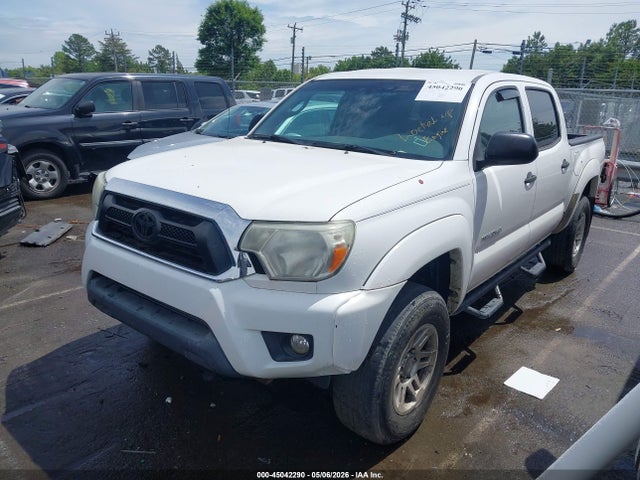 45042290 :رقم المزاد ، 5TFLU4EN5FX117814 vin ، 2015 Toyota Tacoma Base V6 مزاد بيع