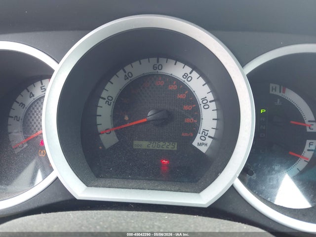 45042290 :رقم المزاد ، 5TFLU4EN5FX117814 vin ، 2015 Toyota Tacoma Base V6 مزاد بيع