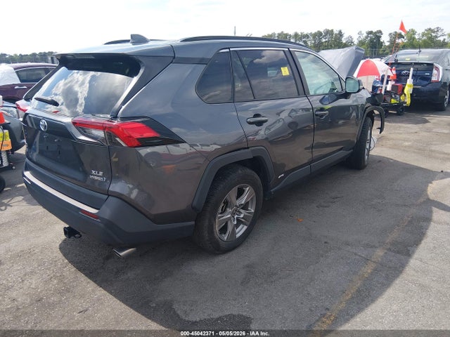 45042371 :رقم المزاد ، 4T3RWRFV7NU080882 vin ، 2022 Toyota Rav4 Hybrid Xle مزاد بيع