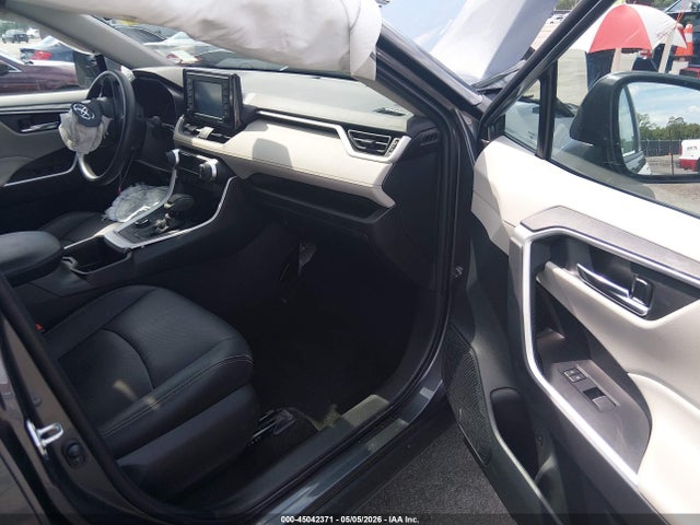 45042371 :رقم المزاد ، 4T3RWRFV7NU080882 vin ، 2022 Toyota Rav4 Hybrid Xle مزاد بيع