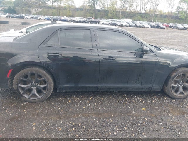 45042422 :رقم المزاد ، 2C3CCABG8MH532848 vin ، 2021 Chrysler 300 300s مزاد بيع