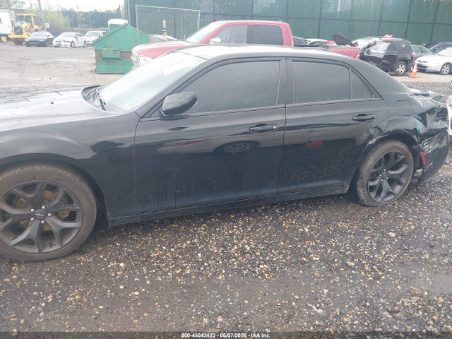 45042422 :رقم المزاد ، 2C3CCABG8MH532848 vin ، 2021 Chrysler 300 300s مزاد بيع
