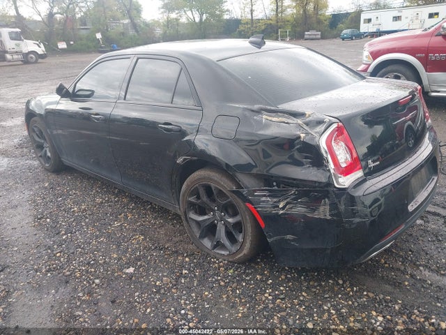 45042422 :رقم المزاد ، 2C3CCABG8MH532848 vin ، 2021 Chrysler 300 300s مزاد بيع