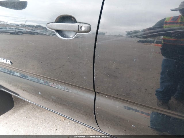 45042477 :رقم المزاد ، 5TFLU4EN6EX105881 vin ، 2014 Toyota Tacoma Base V6 مزاد بيع