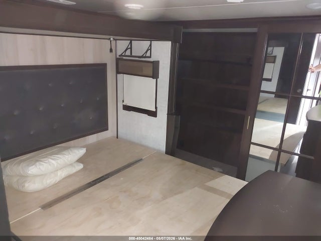 2020 Forest River Columbus 5w მანქანა იყიდება აუქციონზე, vin: 4X4FCMN28L6011035, აუქციონის ნომერი: 45042484